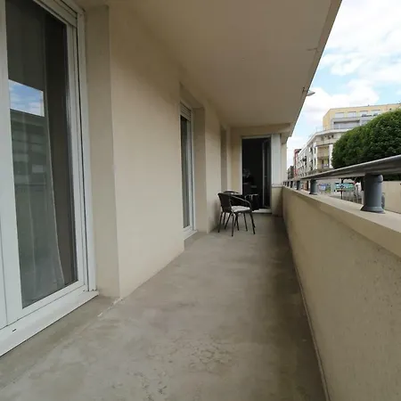 Appart Proche Centre Gare Cathedrale 72m شقة